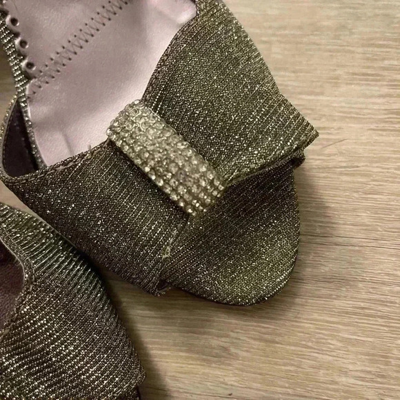 J.Renee Women's Dayna Slingback Pump 9.5 - Picture 7 of 9